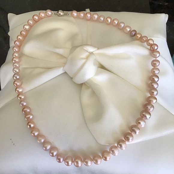 Freshwater Blush Pink Pearl Necklace 7mm - Picture 3 of 9